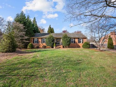 114 Lafayette Place, Forest, VA 24551