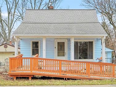 4537 Winifred Street, Wayne, MI 48184