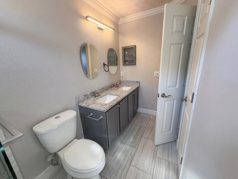 905 Vernon Road, Columbus, OH 43209 Photo 12