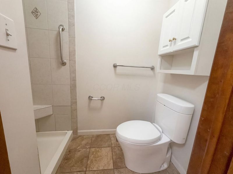 905 Vernon Road, Columbus, OH 43209 Photo 16