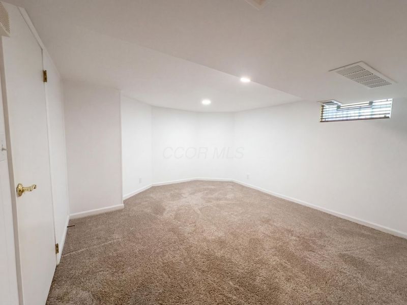 905 Vernon Road, Columbus, OH 43209 Photo 29