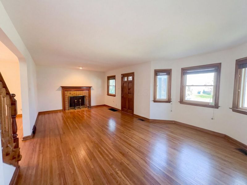 905 Vernon Road, Columbus, OH 43209 Photo 3