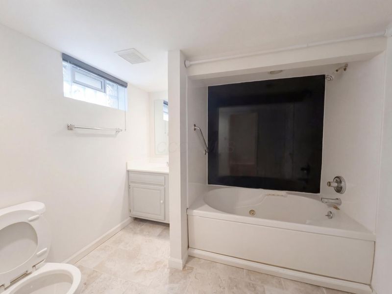 905 Vernon Road, Columbus, OH 43209 Photo 30