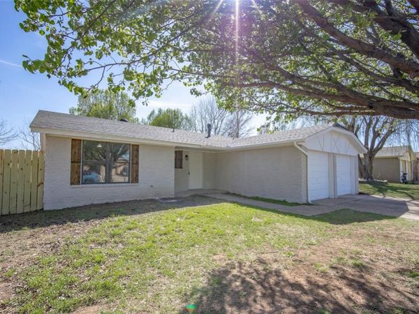 7524 NW 114th Street, Oklahoma City, OK 73162