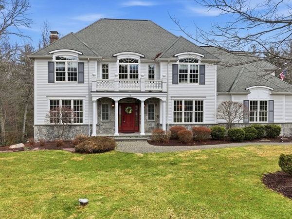 16 Falcon Heights, Wilbraham, MA 01095