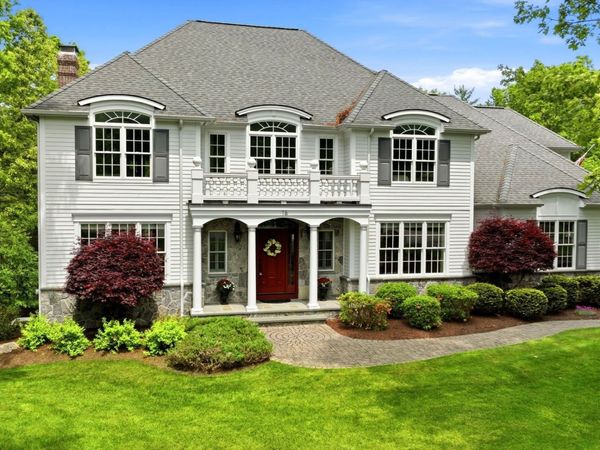 16 Falcon Heights, Wilbraham, MA 01095