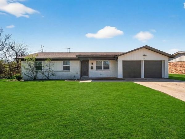 809 Michelle Drive, Everman, TX 76140