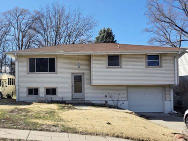 1612 Lincoln Avenue, Plattsmouth, NE 68048