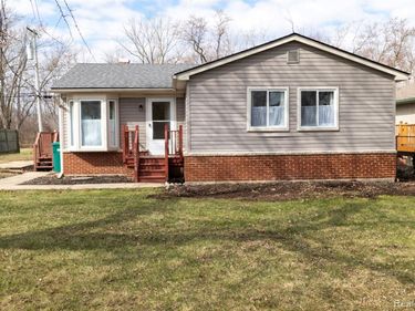 35268 Tilford Street, Brownstown Twp, MI 48173