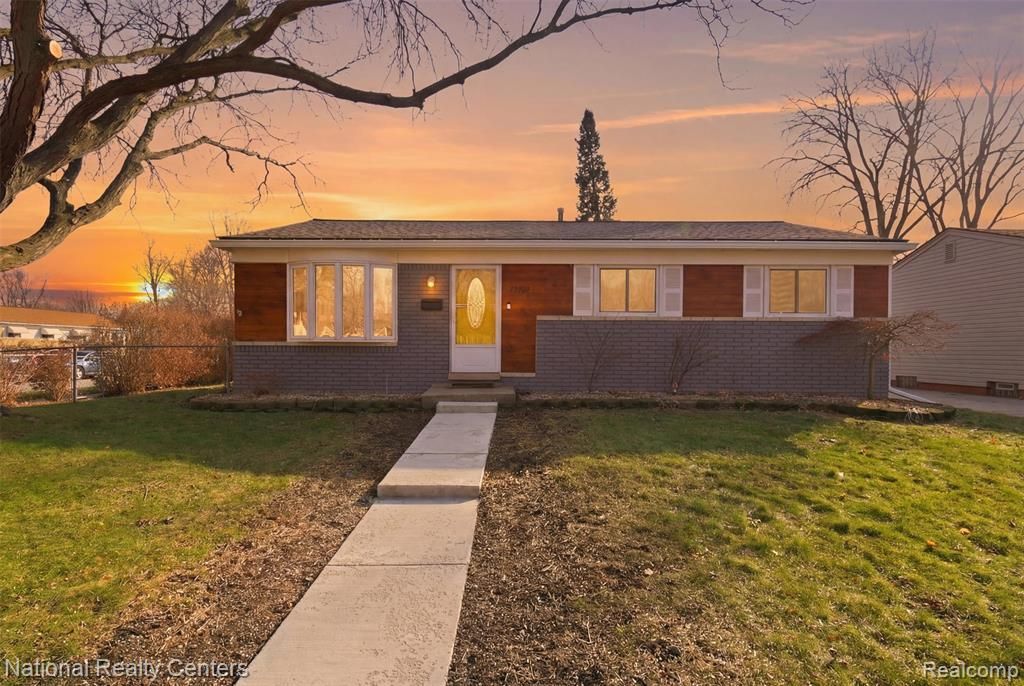 39209 Nottingham Street, Westland, MI 48186 Main Photo