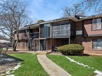 4710 W Northfox Lane W, McHenry, IL 60050 primary photo