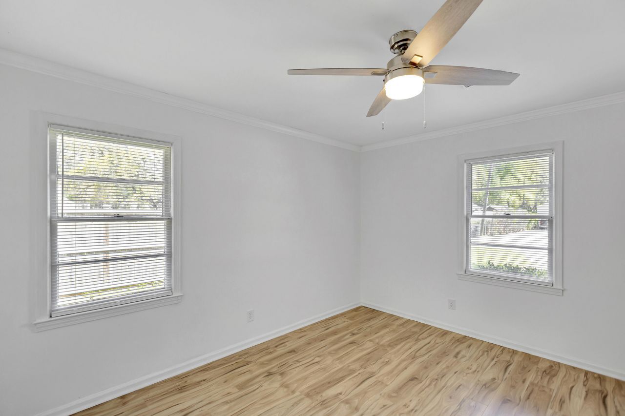 767 Bermuda Street Photo 10