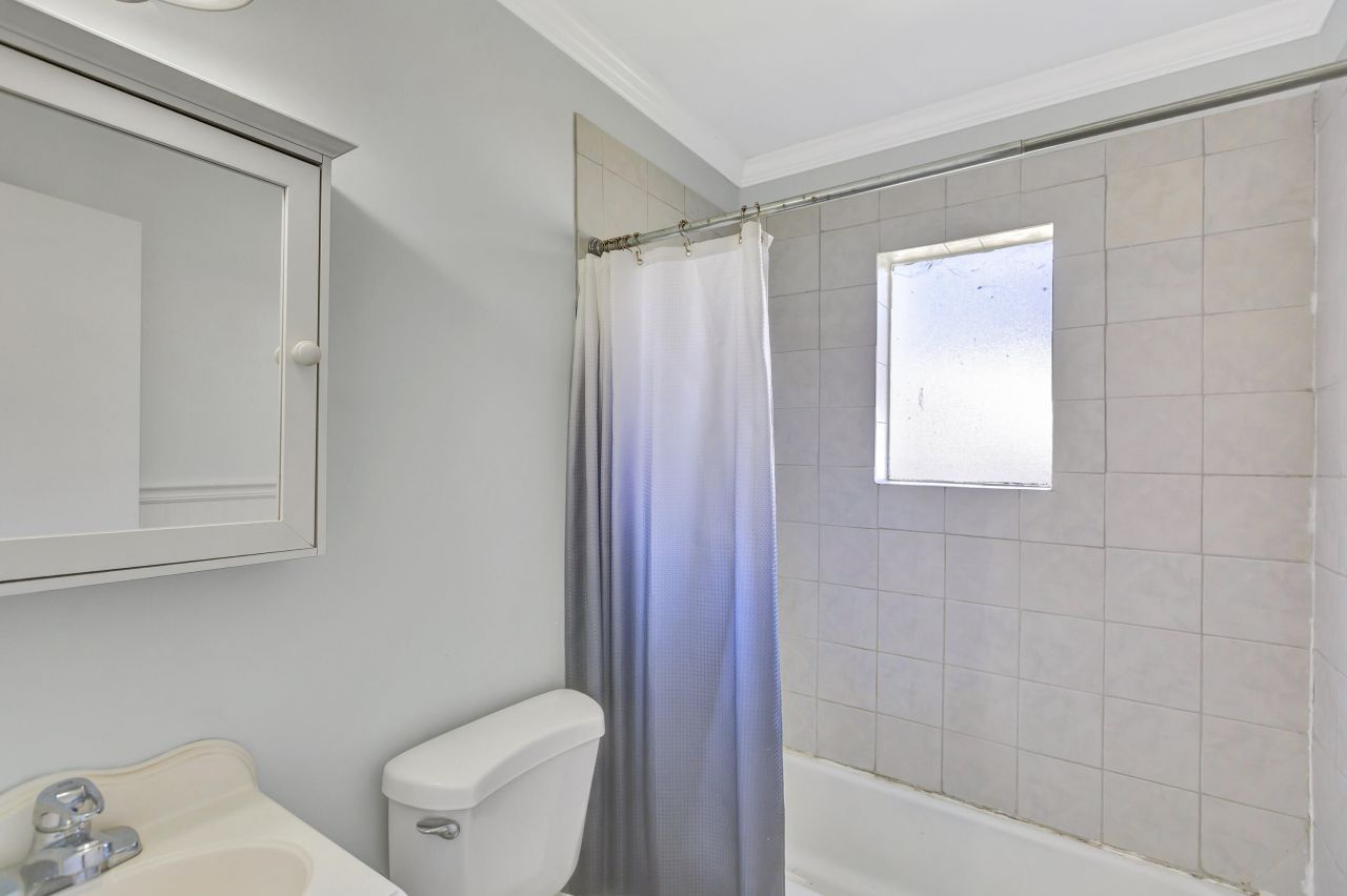 767 Bermuda Street Photo 11