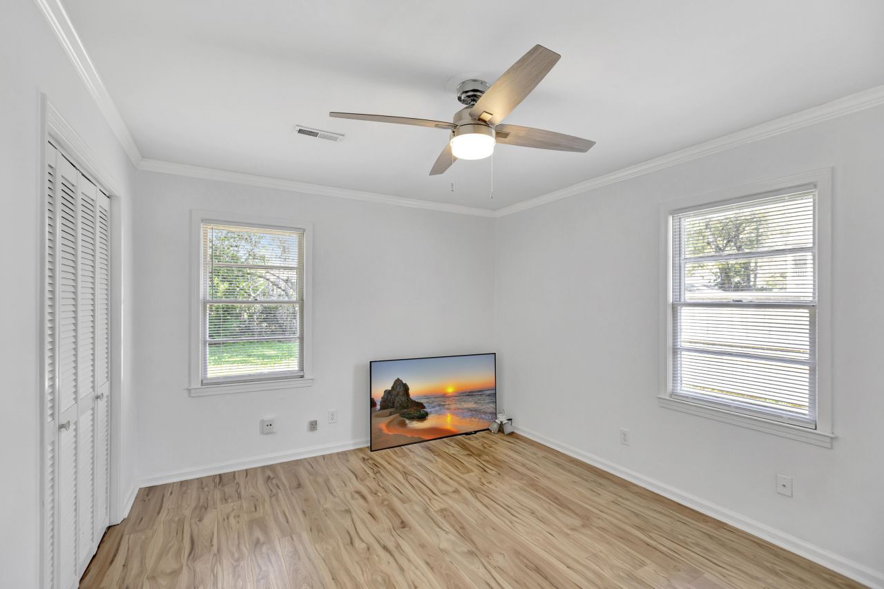 767 Bermuda Street Photo 12