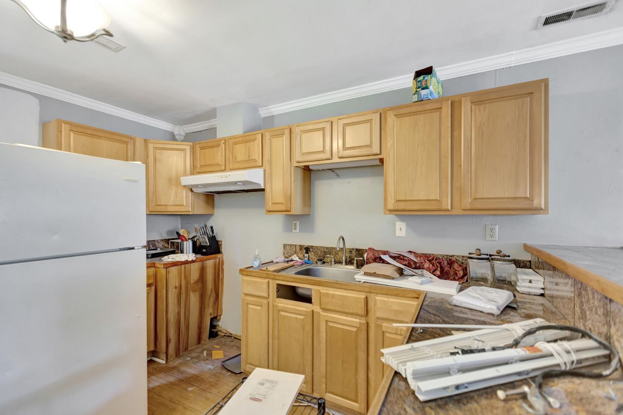 767 Bermuda Street Photo 25