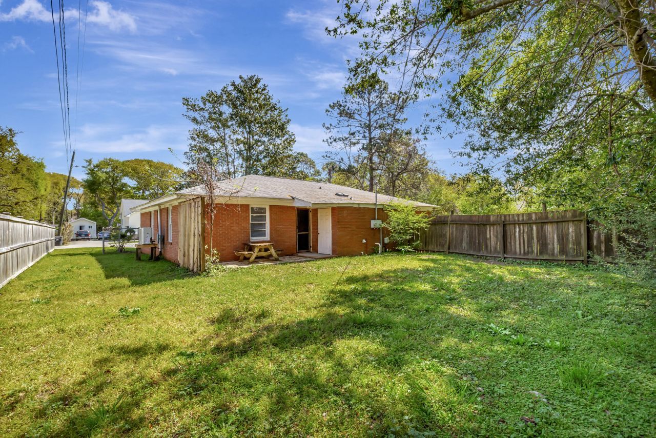 767 Bermuda Street Photo 32