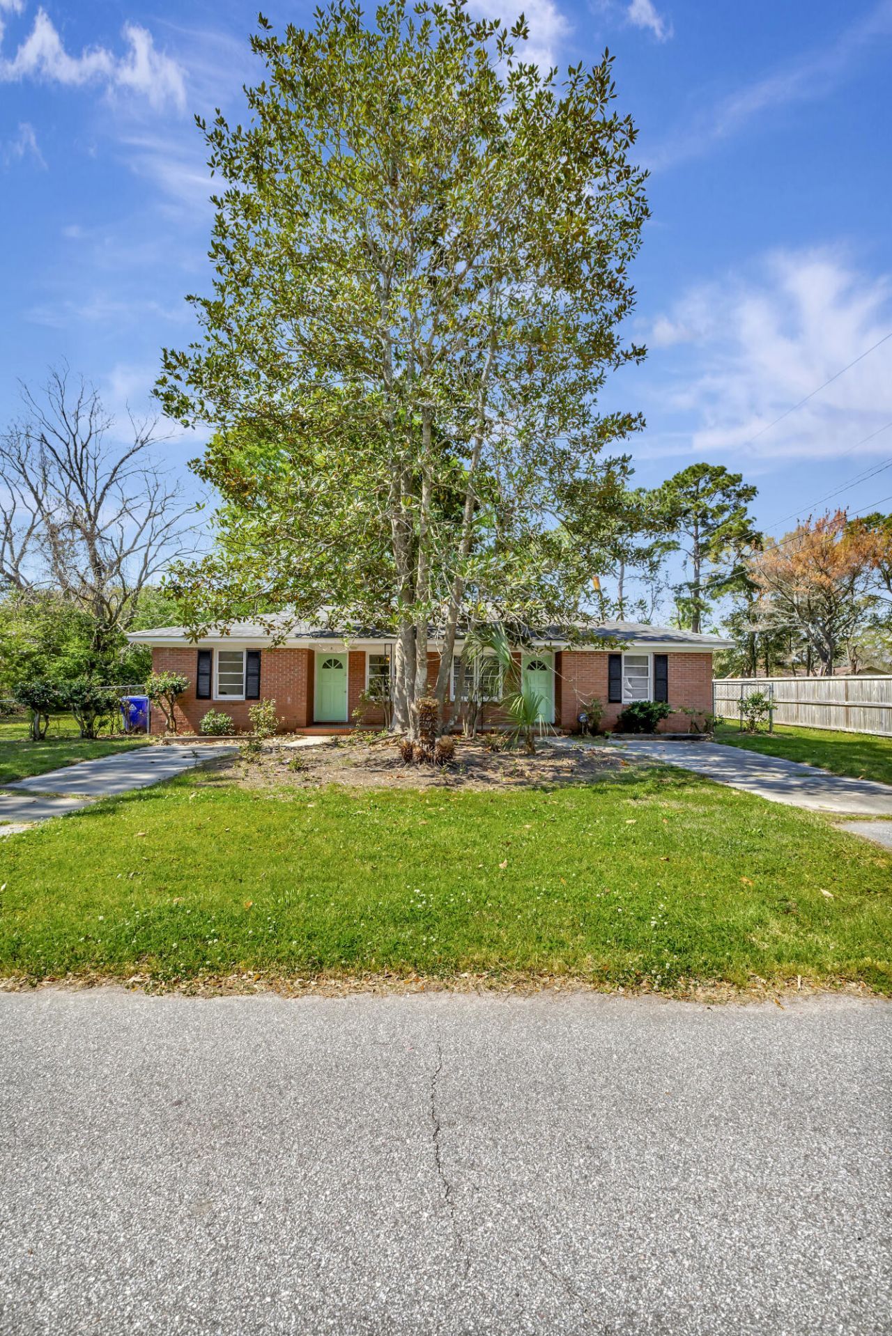 767 Bermuda Street Photo 4