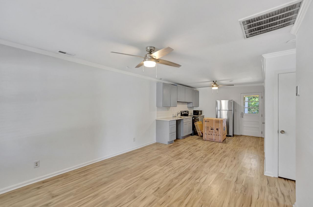 767 Bermuda Street Photo 6