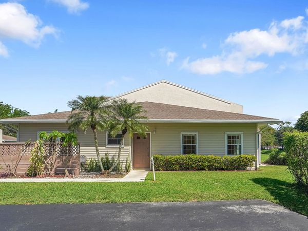 100 E Hemingway Circle, Margate, FL 33063