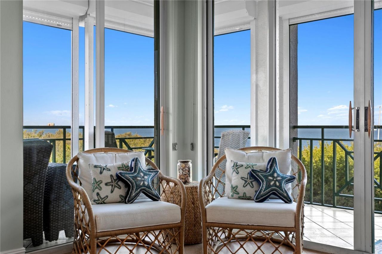 4717 Dolphin Cay Lane S, Unit 202, Saint Petersburg, FL 33711 Photo