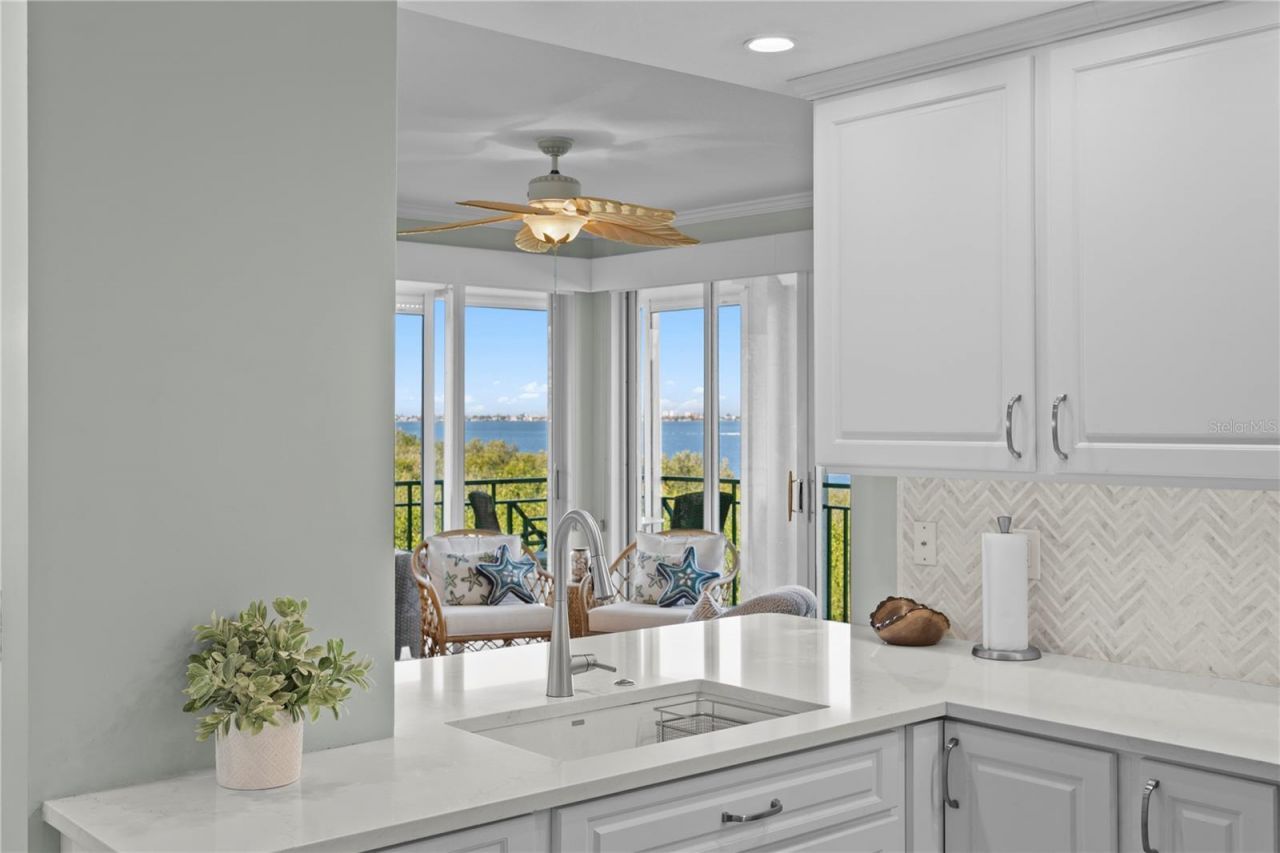 4717 Dolphin Cay Lane S, Unit 202, Saint Petersburg, FL 33711 Photo