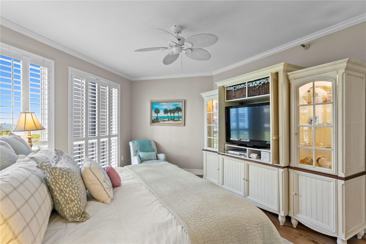 4717 Dolphin Cay Lane S, Unit 202, Saint Petersburg, FL 33711 Photo