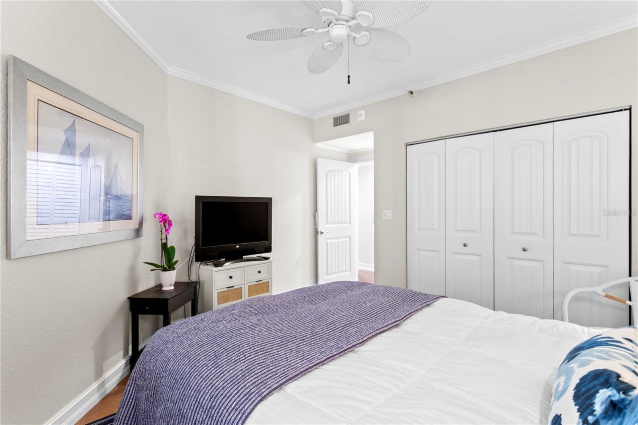 4717 Dolphin Cay Lane S, Unit 202, Saint Petersburg, FL 33711 Photo