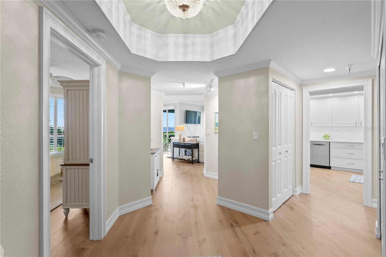 4717 Dolphin Cay Lane S, Unit 202, Saint Petersburg, FL 33711 Photo