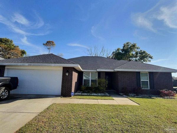 3527 Bonfire Ln, Pensacola, FL 32526