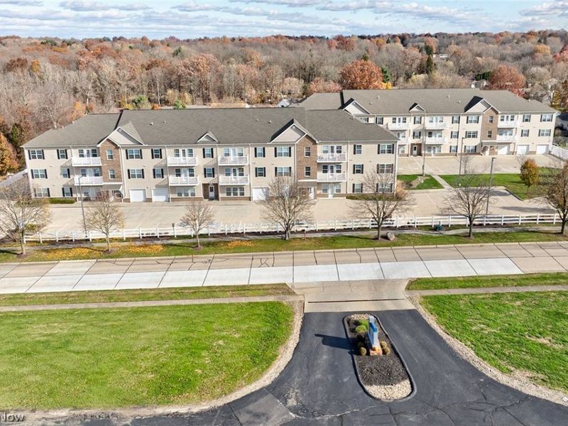 558 Colony Park, Unit 308, Tallmadge, OH 44278 Photo 1