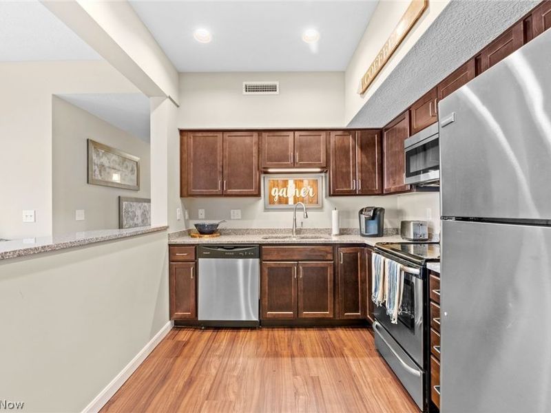 558 Colony Park, Unit 308, Tallmadge, OH 44278 Photo 9