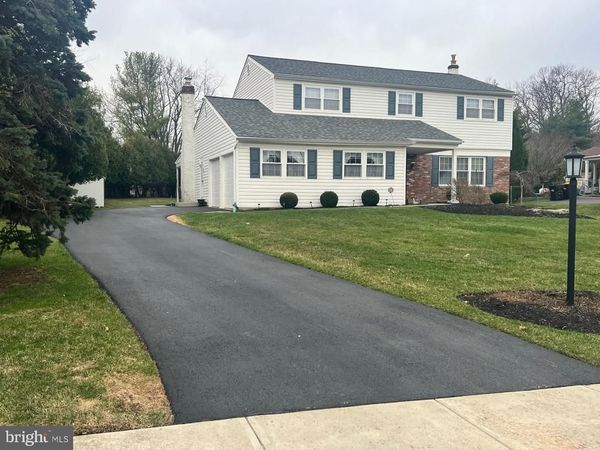 1025 SINGER LANE, NORRISTOWN, PA 19403