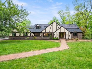 41 DEVON DRIVE, READING, PA 19606