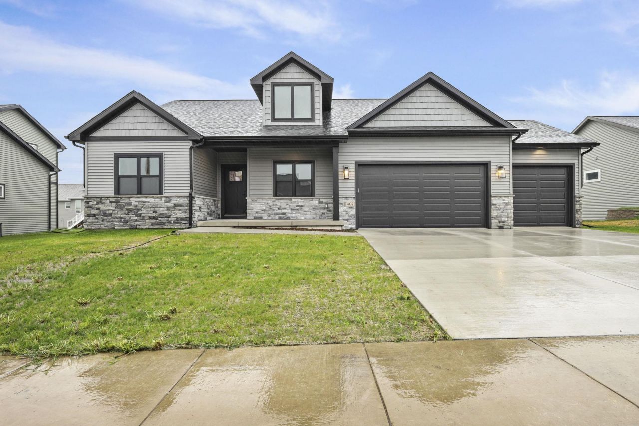 225 Hawks View Drive, Edgerton, WI 53534 Main Photo