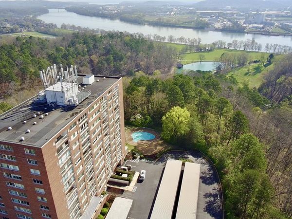 1414 Continental Drive, Chattanooga, TN 37405