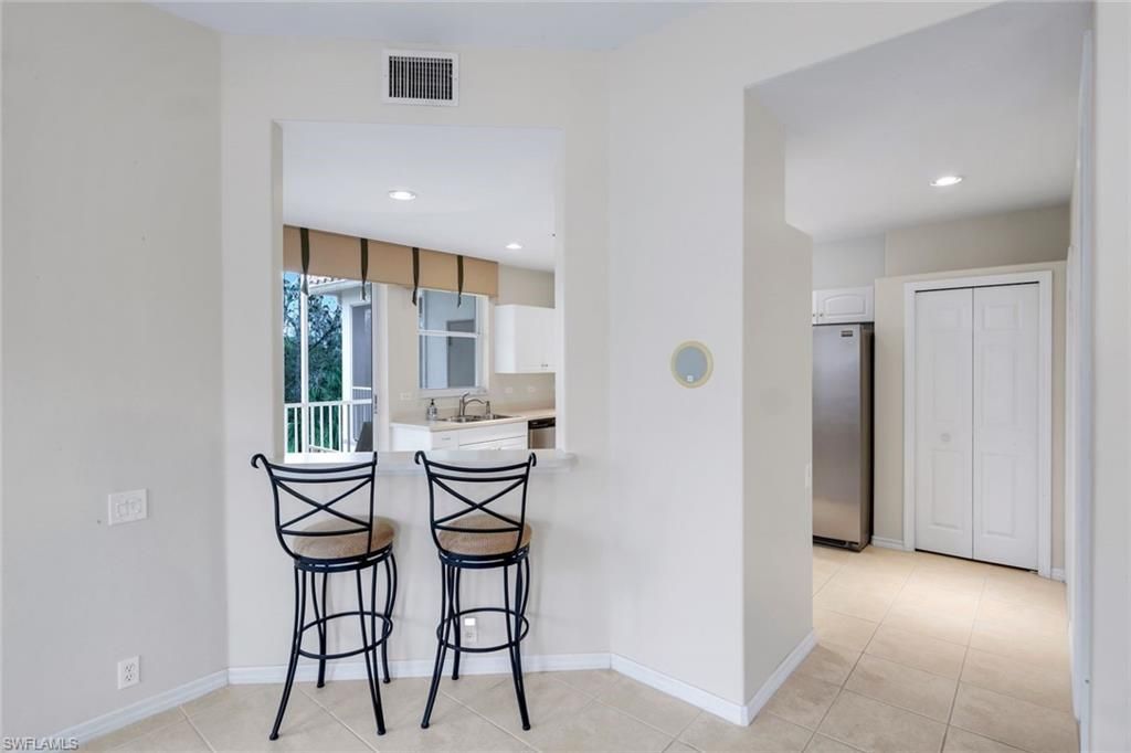 8231 Parkstone Pl, Unit 301, Naples, FL 34120 Photo