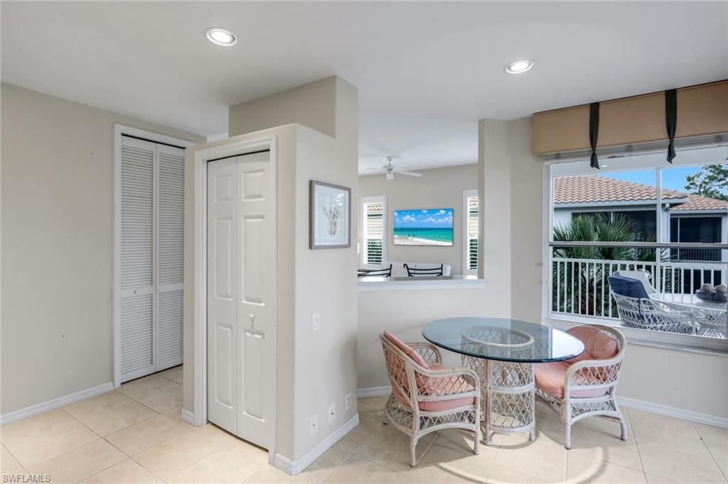 8231 Parkstone Pl, Unit 301, Naples, FL 34120 Photo