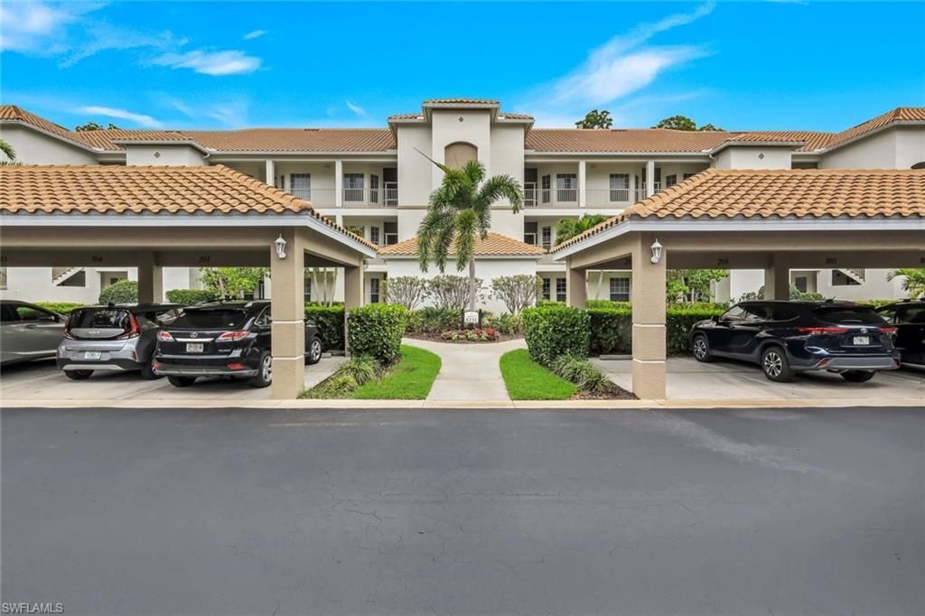 8231 Parkstone Pl, Unit 301, Naples, FL 34120 Photo