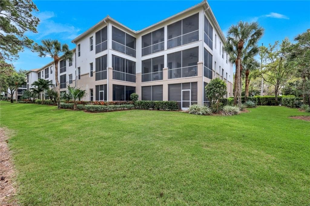 8231 Parkstone Pl, Unit 301, Naples, FL 34120 Photo