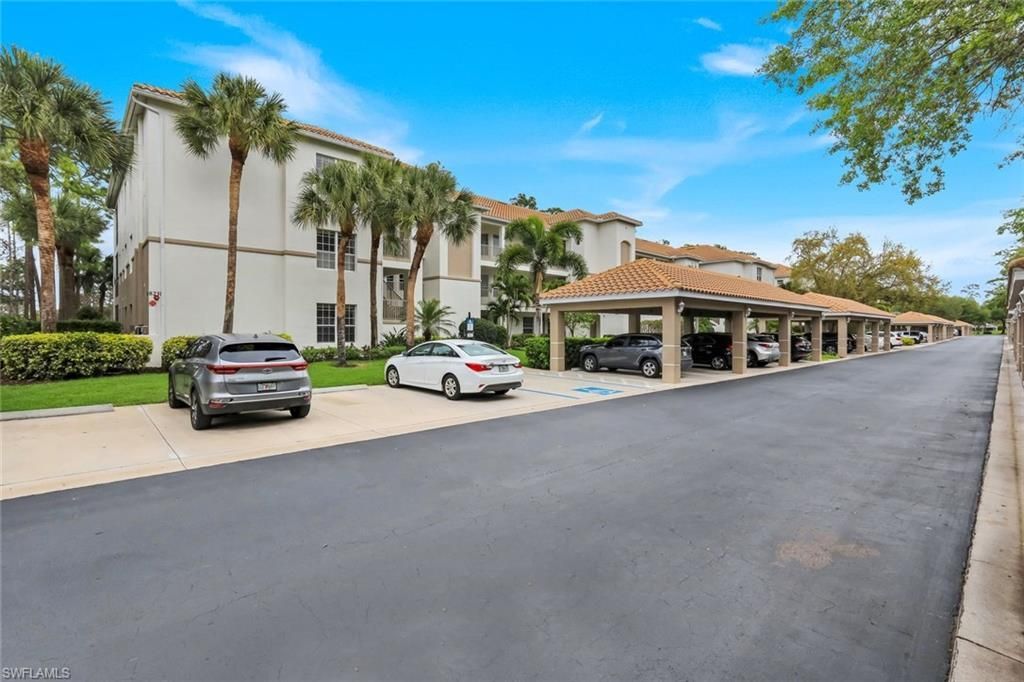 8231 Parkstone Pl, Unit 301, Naples, FL 34120 Photo