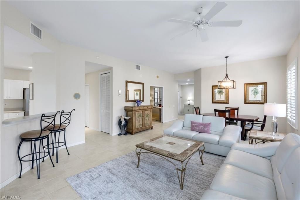 8231 Parkstone Pl, Unit 301, Naples, FL 34120 Photo