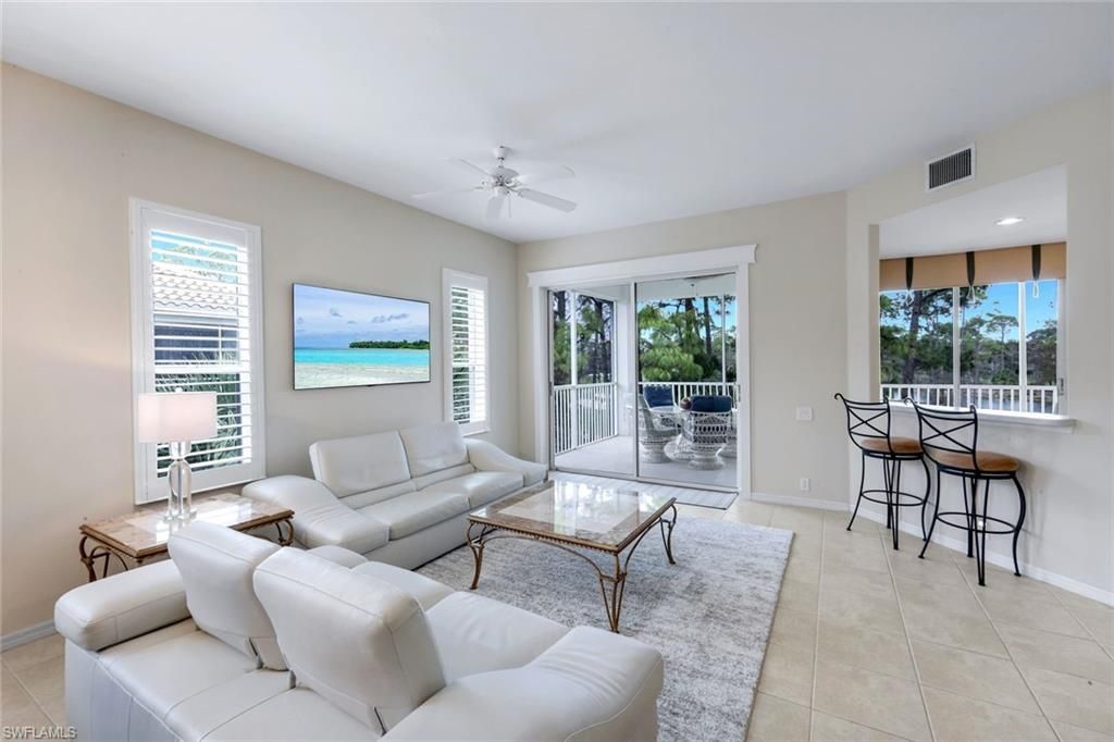 8231 Parkstone Pl, Unit 301, Naples, FL 34120 Photo