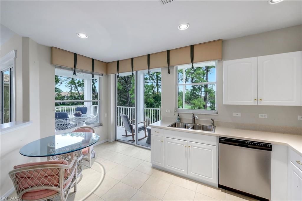 8231 Parkstone Pl, Unit 301, Naples, FL 34120 Photo