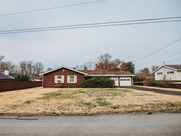 203 Clark Drive, Marietta, OH 45750