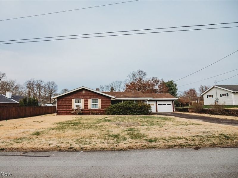 203 Clark Drive, Marietta, OH 45750 Photo 1