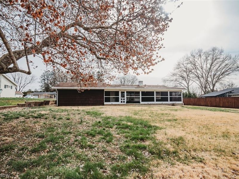 203 Clark Drive, Marietta, OH 45750 Photo 4