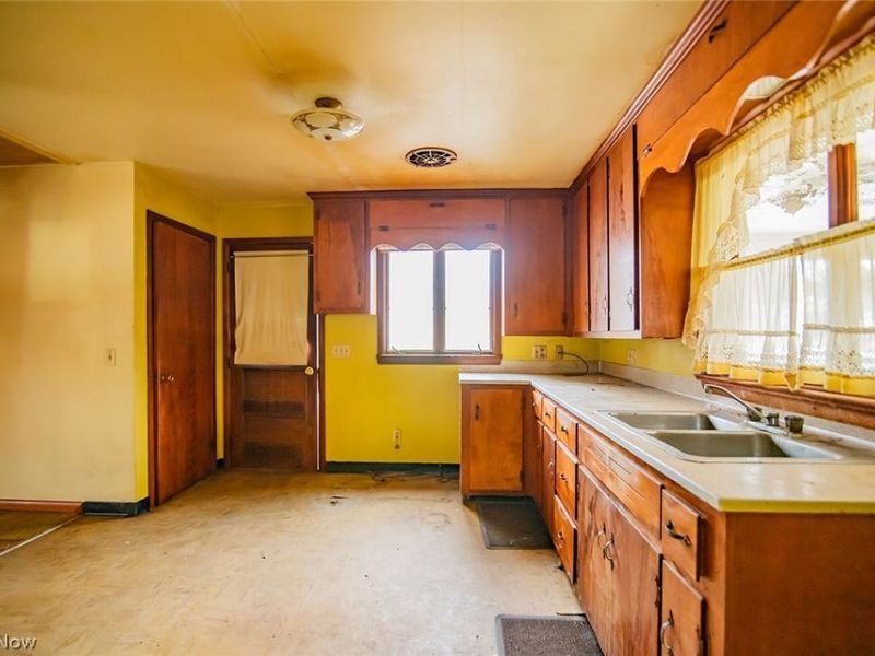 203 Clark Drive, Marietta, OH 45750 Photo 6