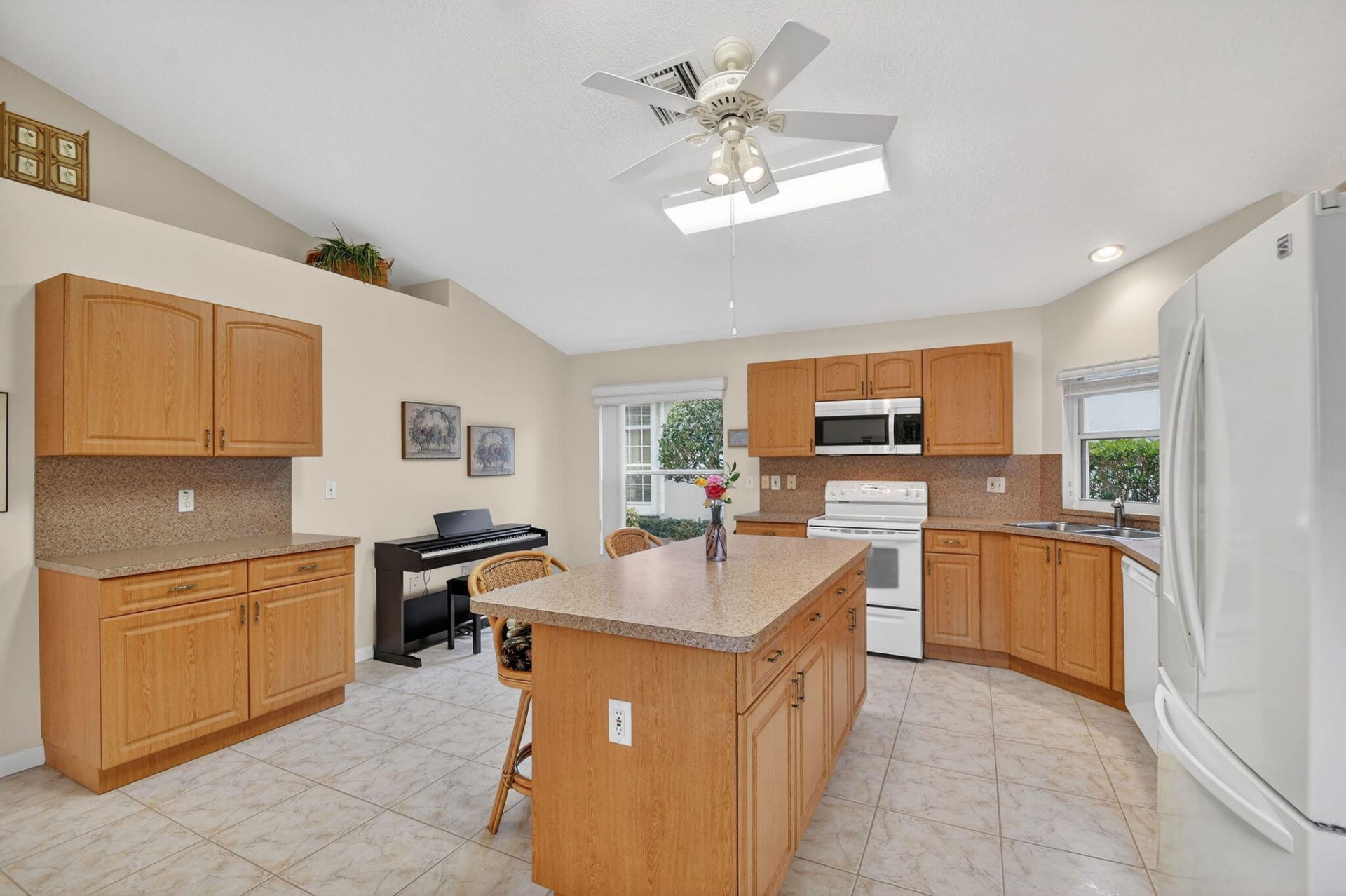 176 Harbor Lake Circle, Greenacres, FL 33413 Photo