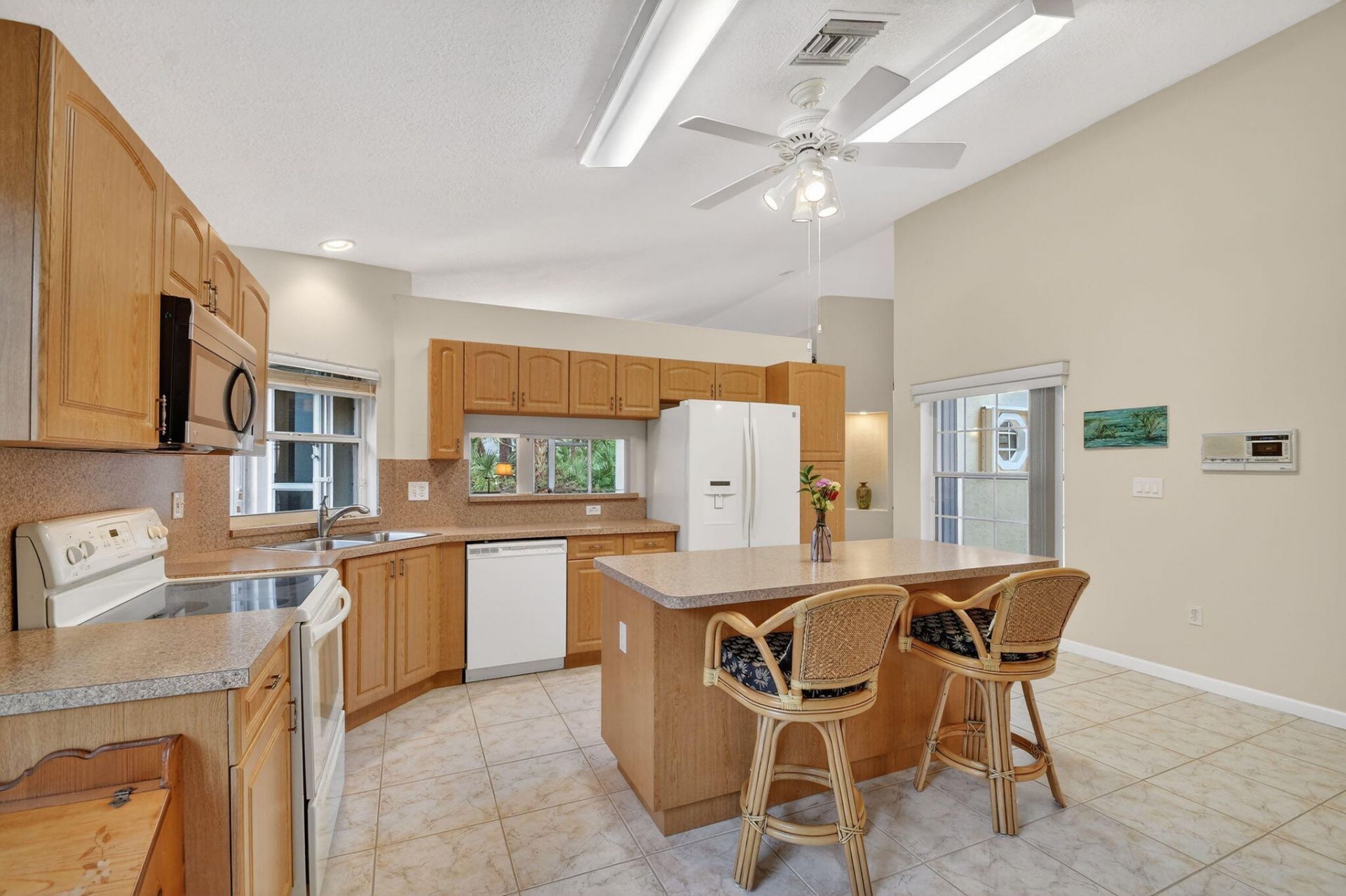 176 Harbor Lake Circle, Greenacres, FL 33413 Photo