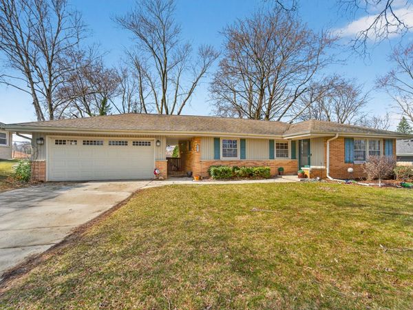 8617 N 57th St, Brown Deer, WI 53223